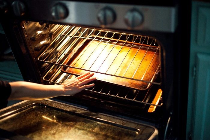 Tại sao cần làm nóng lò nướng trước 